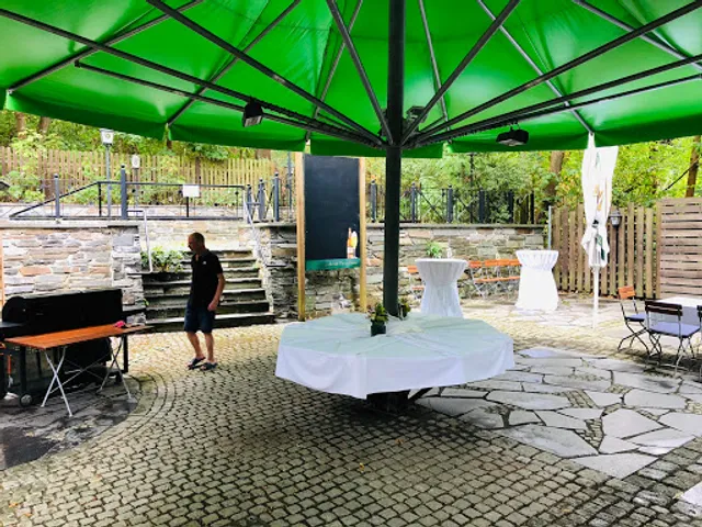 Tennera-Sternquell-Brauerei-Ausschank