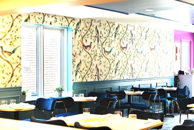 Vain in Versailles Bistro