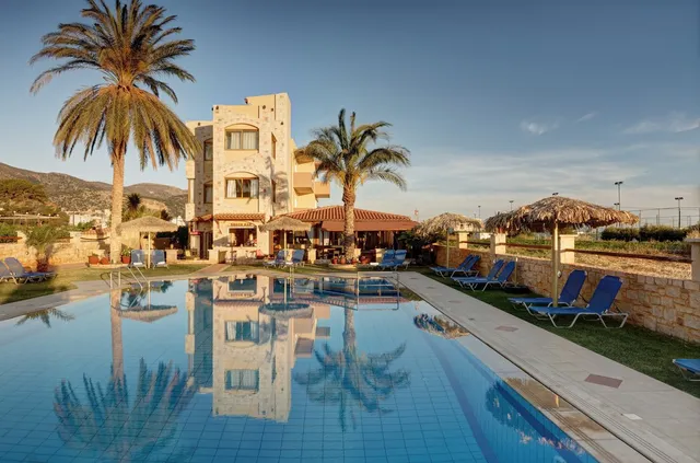 Danelis Studios & Apartments 3+