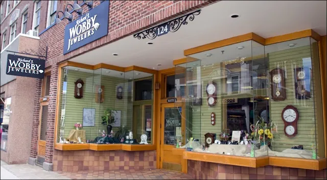 Richard J Wobby Jewelers