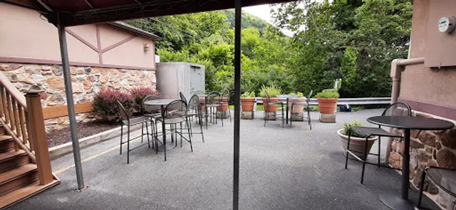 Stoney Creek Inn