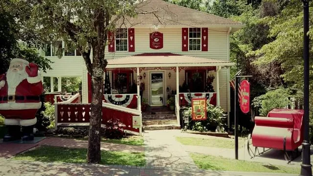 The Christmas Shoppe