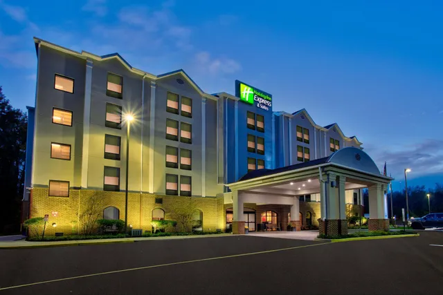 Holiday Inn Express & Suites Dover