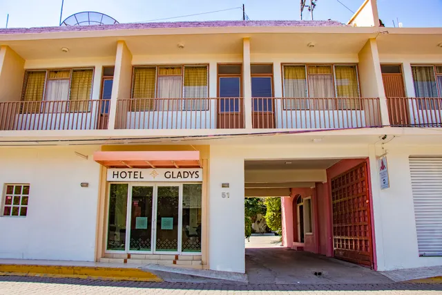 Hotel Gladys