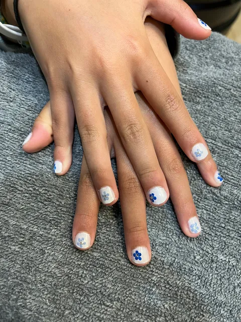Sea Top Nails