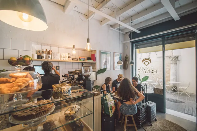 Ringo Banana coffee and brunch