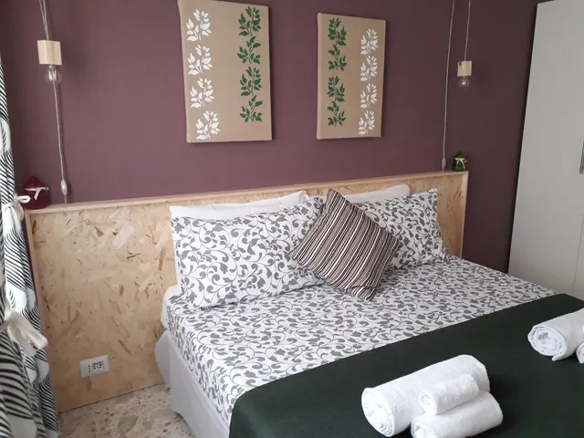 Bed and Breakfast, Il vaso di Creta