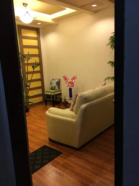 Ureshii (722 Metropolis Tower Unit 212)