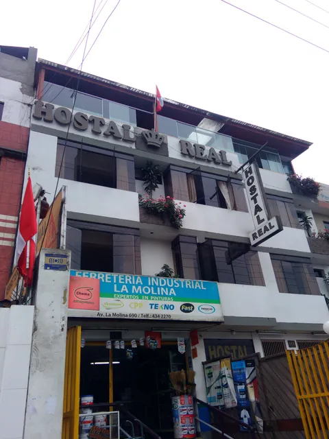 Hostel "Real La Molina"