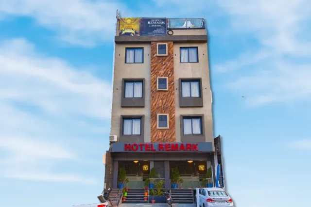 HOTEL REMARK BY YANSH GROUP