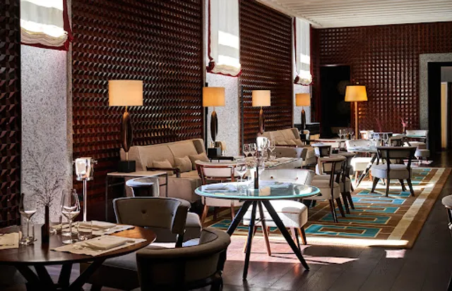 10_11 (Ten Eleven) - Portrait Milano