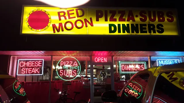 Red Moon Pizzeria & Restaurant