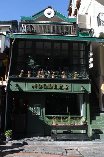 𝗠𝗼𝘂𝗻𝘁 𝗩𝗶𝗲𝘄 𝗡𝗼𝗼𝗱𝗹𝗲𝘀 𝗥𝗲𝘀𝘁𝗮𝘂𝗿𝗮𝗻𝘁