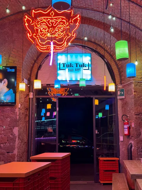 Tuk Tuk Thai Bar