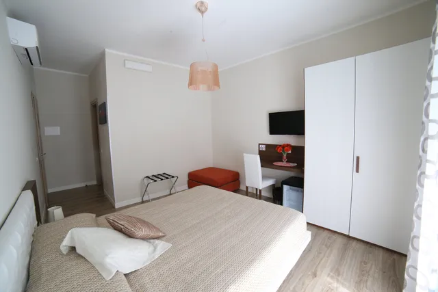 Sorrento Coast Suites & Apartments