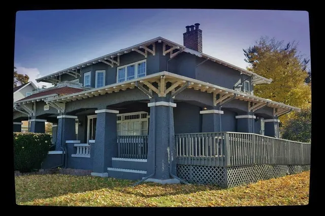 Casa de Rosado Galeria and Cultural Center