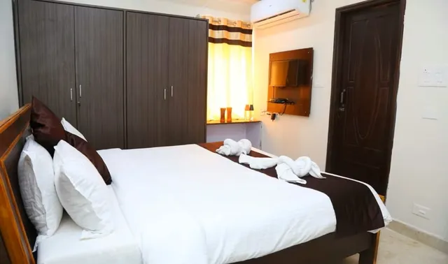 Homey Suites - Vizag Beach