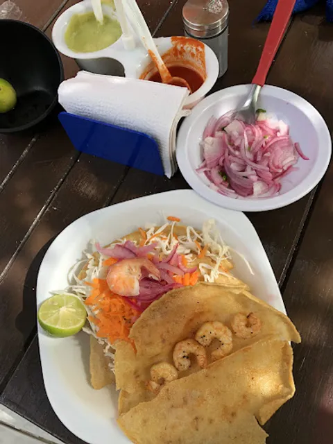 Tacos Dorados de Camarón y Marlin Los Moritas
