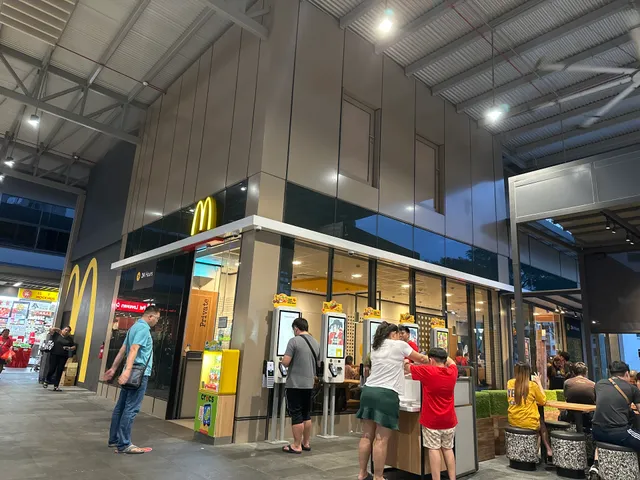 McDonald's 888 Plaza