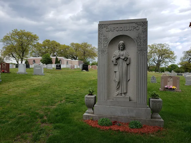 Holy Cross Cemetery