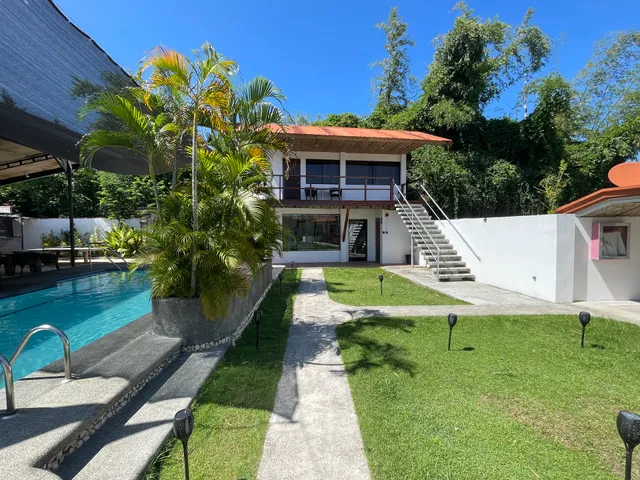 Parrot Resort Moalboal + Breakfast incl. on Website booking