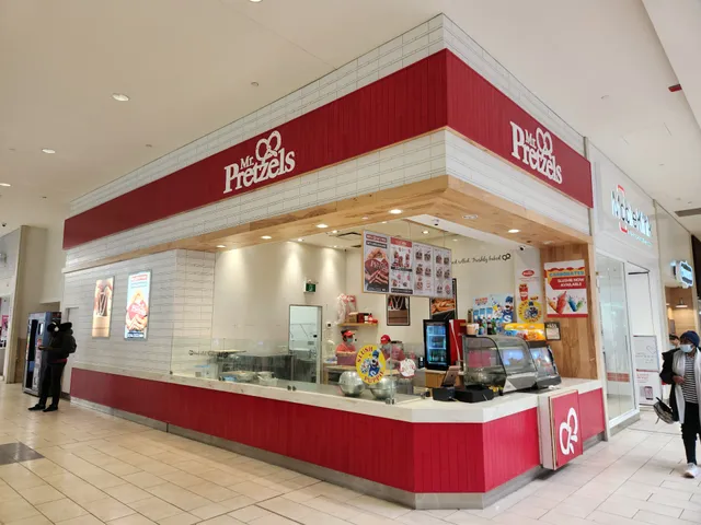 Mr. Pretzels Dufferin Mall