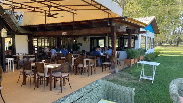 Polo Restobar -Rodrigo Undurraga