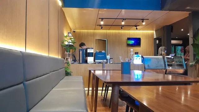 Totsuki Coffee & Sushi Bar