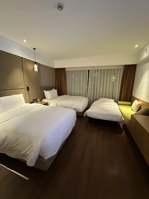 Howard Johnson Jinlin Plaza Lijiang