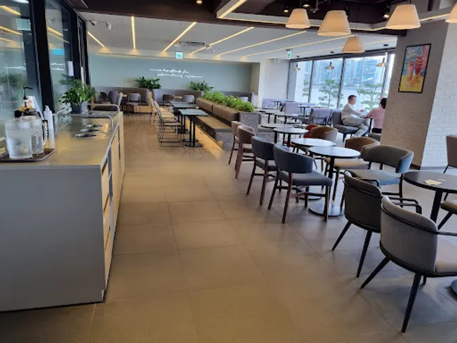 HOLLYS COFFEE Busan Gwangalli