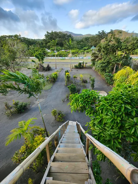 Tanna Volcano View Treehouse