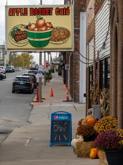 The Apple Basket Cafe