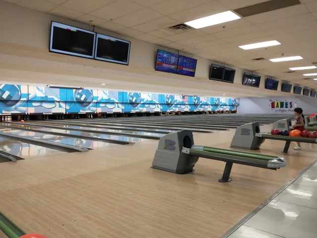 Lanes At Coffee Creek