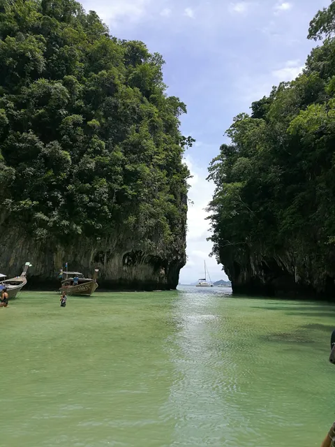 Masjid Ban Rim Thale (โต๊ะครูแอร์ มัสยิดบ้านริมทะเล)