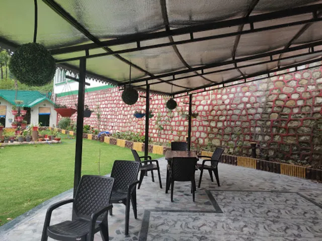 Tree house restaurant