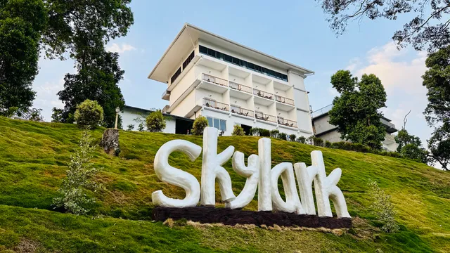 Skylark holidays chinnakanal