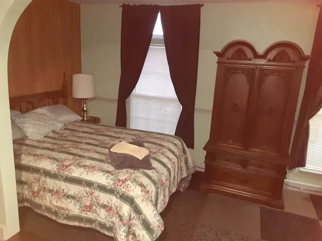 Barrington Inn Restaurant B & B