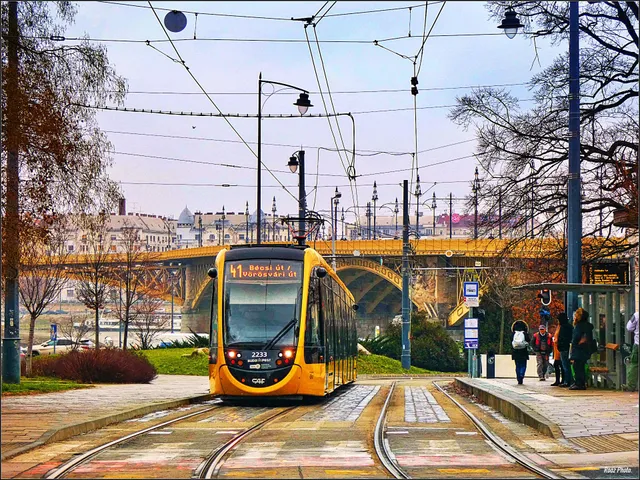 Margit híd, budai hídfő H