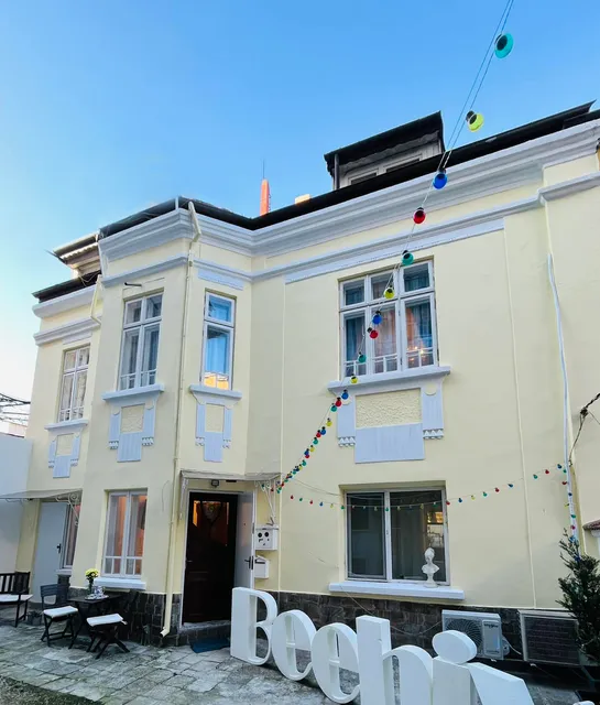 Beehive Hotel & Co-working Space Varna