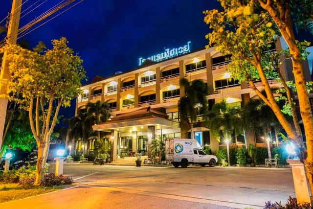 โรงแรม ไฮเวย์