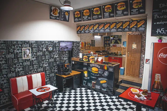 Hot dog & burger bistro