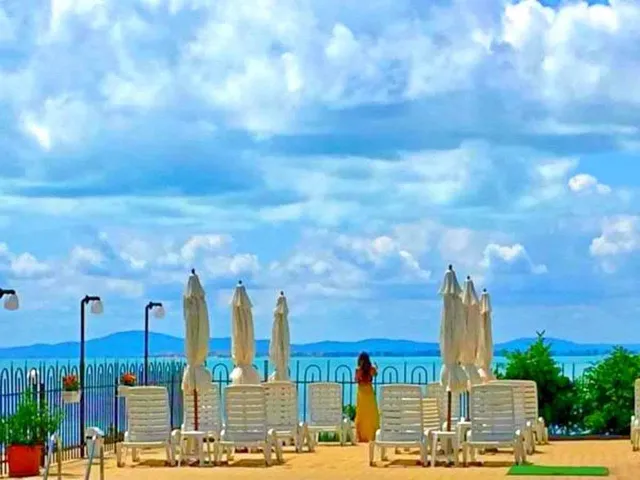 Dolphin beach hotel Rabda