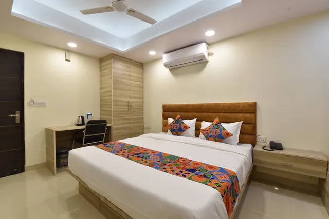 Hotel Pinkcity Prime By Fabstays