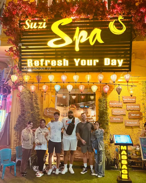 Suzi Spa- Massage- Nails- Shampoo