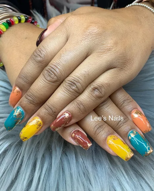 Lee’s Nails