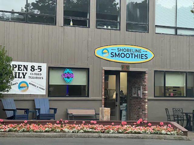 Shoreline Smoothies + Fresh Foods