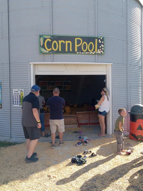 Howell's Greenhouse and Pumpkin Patch