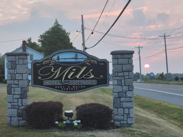 Mil's Motel & Cottages