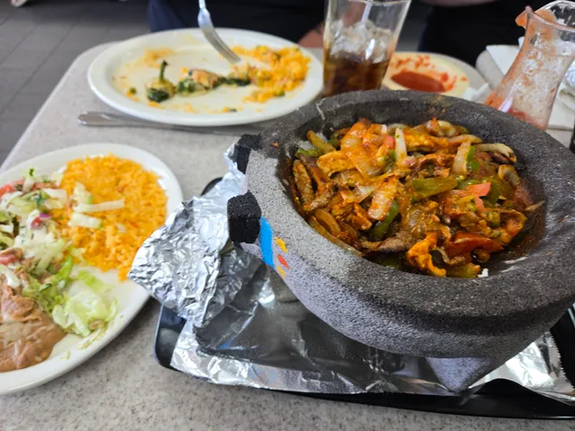 CANDILES TACOS & TEQUILA