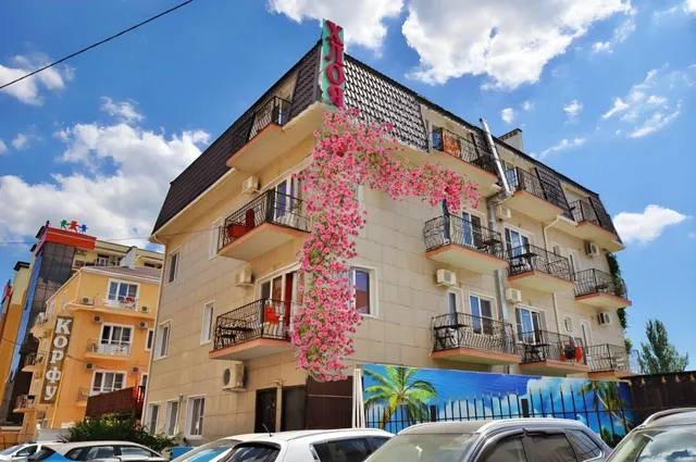 Art-Otel' Khloya
